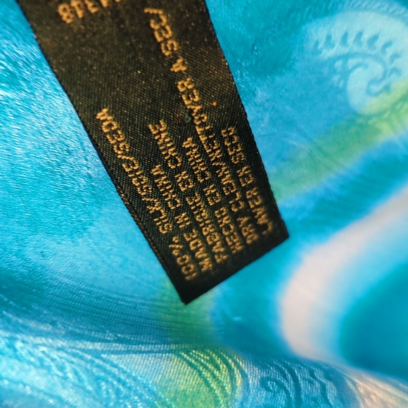 Harve Bernard bright, cheerful scarf - Picture 5 of 6